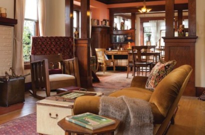 Craftsman Homes: Celebrating Handcrafted Woodwork and Built-In Furniture